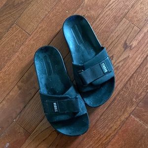 NOBULL black slides